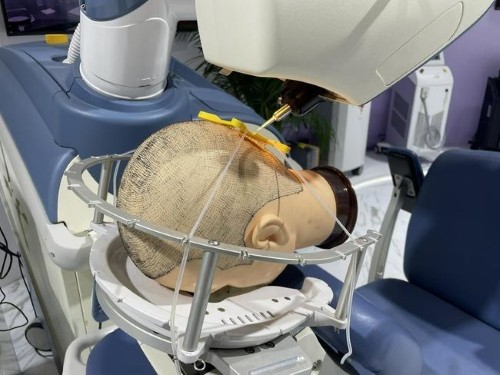 前研 | 拯救“頭”等大事，植發(fā)行業(yè)熱度依舊